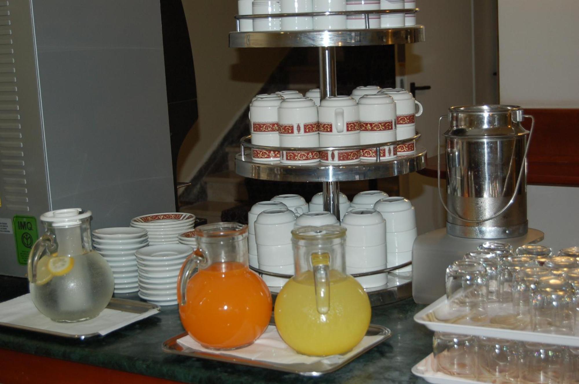 Hotel Brig กัตตอลิกา ภายนอก รูปภาพ