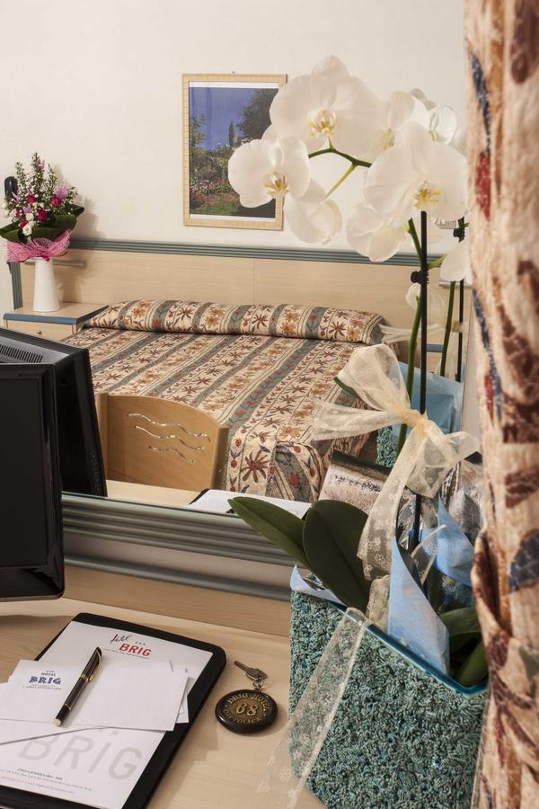 Hotel Brig กัตตอลิกา ภายนอก รูปภาพ
