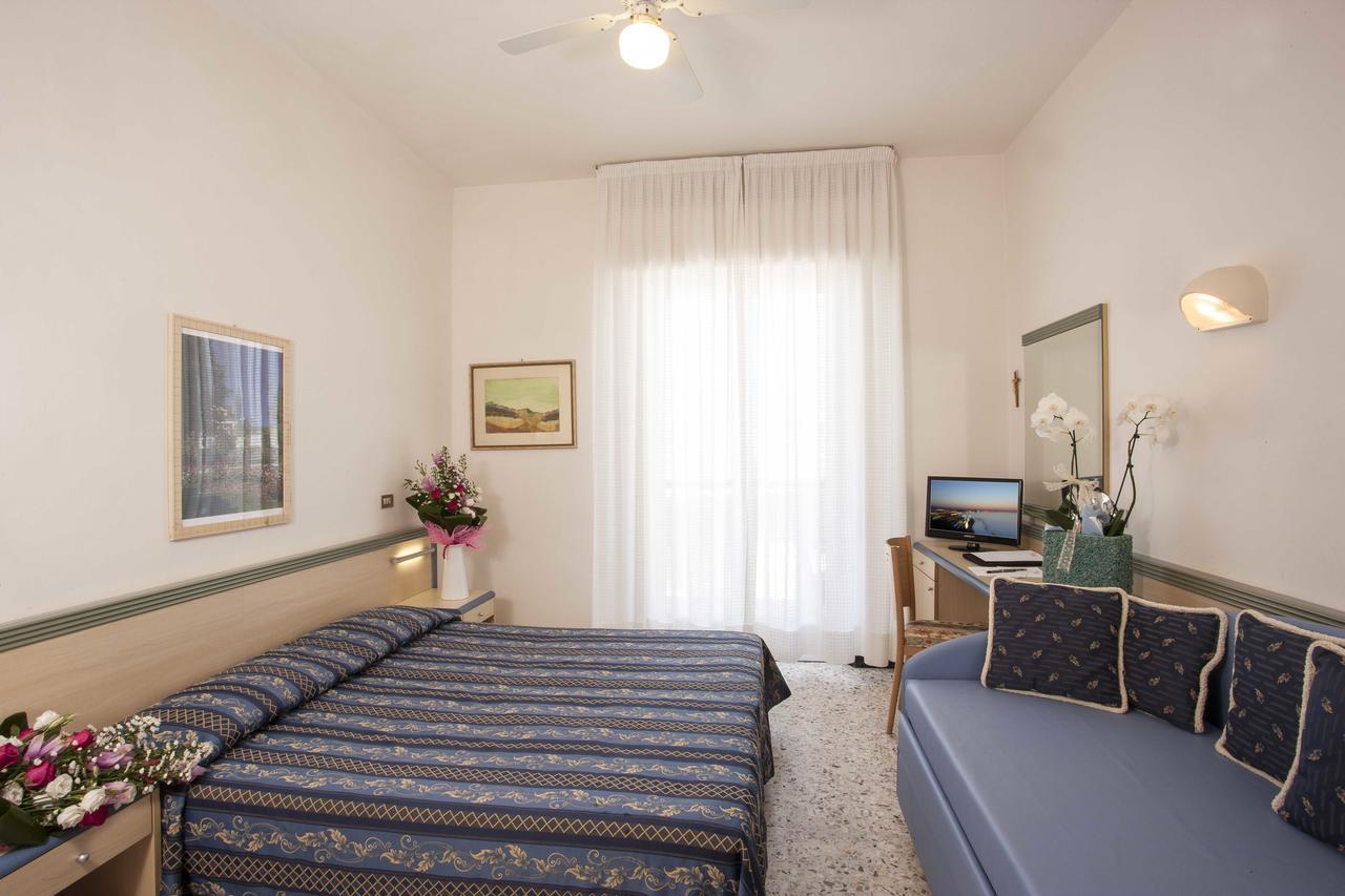 Hotel Brig กัตตอลิกา ภายนอก รูปภาพ