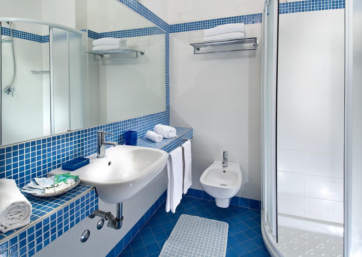 Hotel Brig กัตตอลิกา ภายนอก รูปภาพ